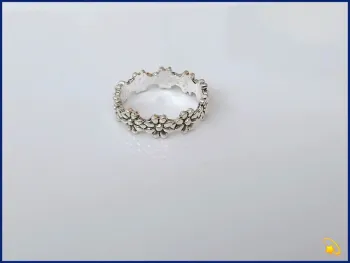 Bague fleur argentée tendance en acier inoxydable