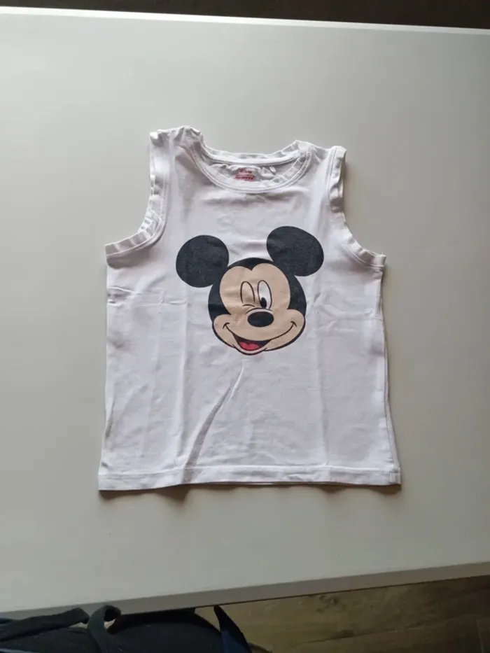 Tee shirt sans manche mickey