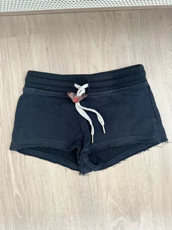 Short sweet pants