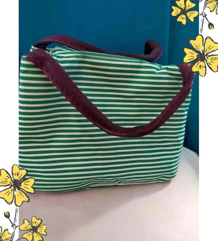 Sac isotherme rayé vert – Compact & pratique - lunchbox d’été - photo numéro 2