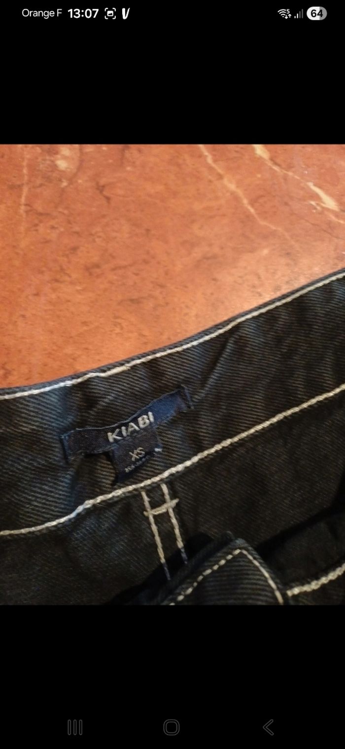 Short garçon taille 14 ans - photo numéro 3