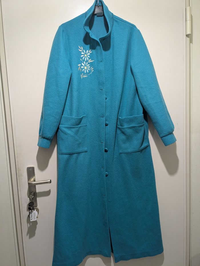 Belle robe de chambre vintage bleue turquoise. Taille 40