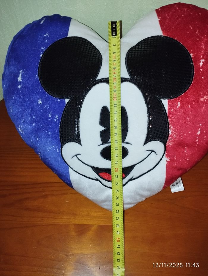 Coussin Mickey Disneyland - photo numéro 5