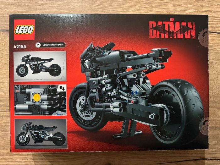 LEGO 42155 : Le Batcycle de Batman - photo numéro 2