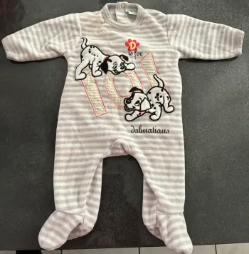 Pyjama Grenouillère 101 dalmatiens Taille 1 mois