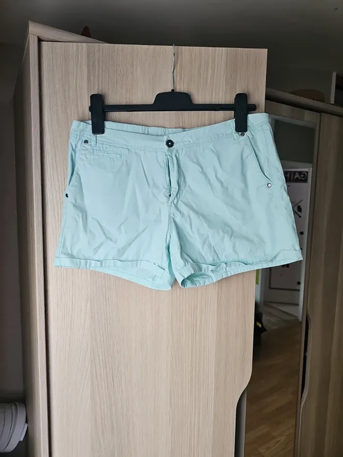 Short vert d eau camaïeu taille 42
