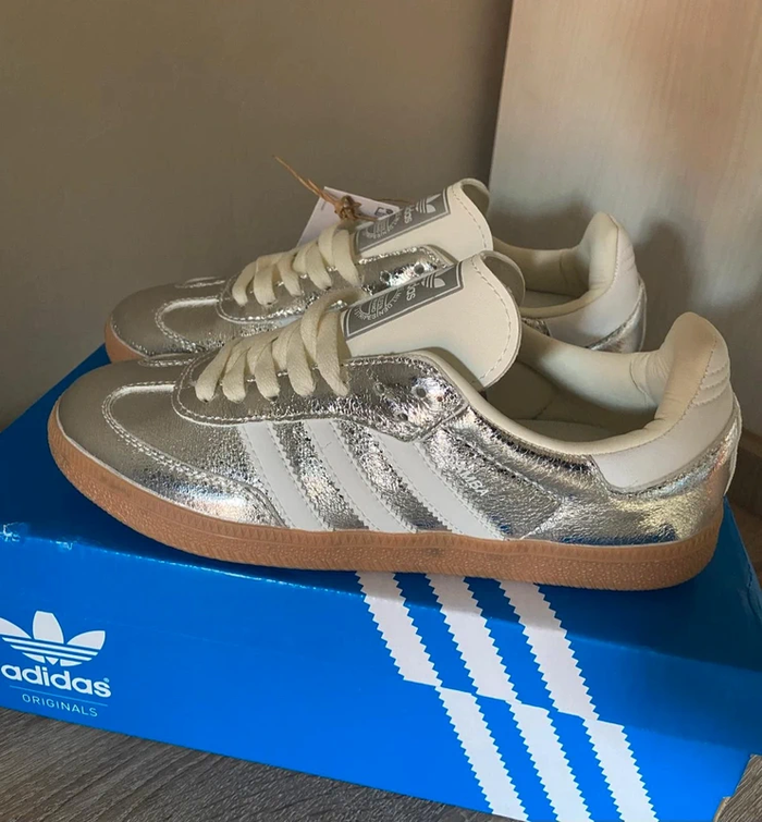 Baskets Adidas Samba taille 38.5