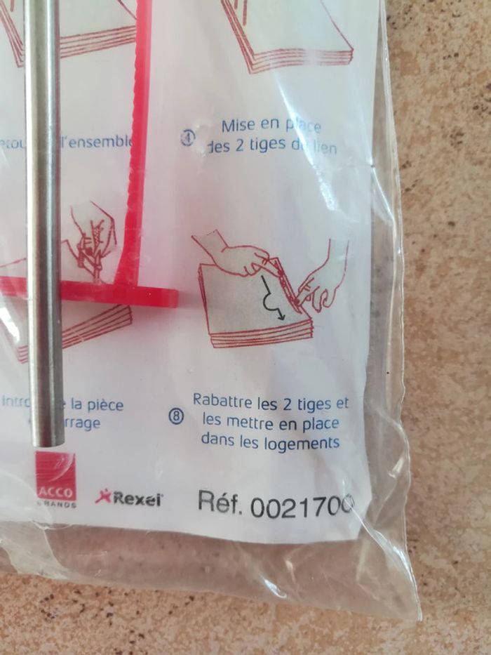 Clip fastener pour archivage - photo numéro 2