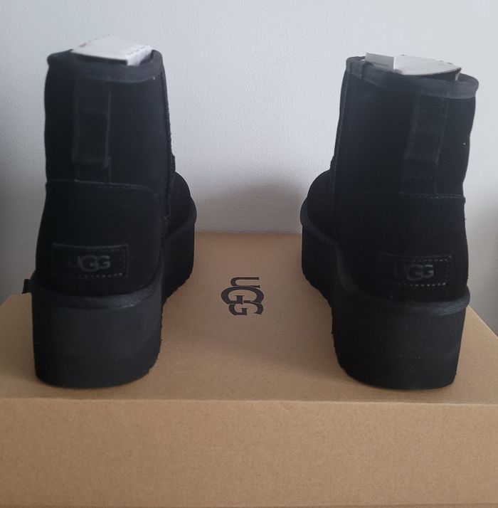 Ugg 40 noir plateforme - photo numéro 9