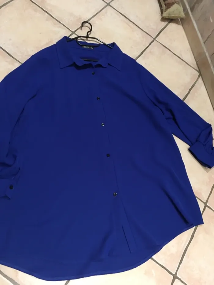 Très jolie maxi chemise en 50 excellent état de chez Shein - photo numéro 2