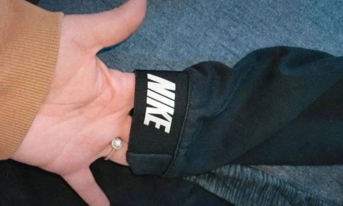 Veste Nike 10/12ans - photo numéro 2