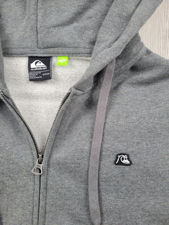Sweat à capuche Quiksilver gris épais – Zippé – Taille S (taille grand) - photo numéro 2
