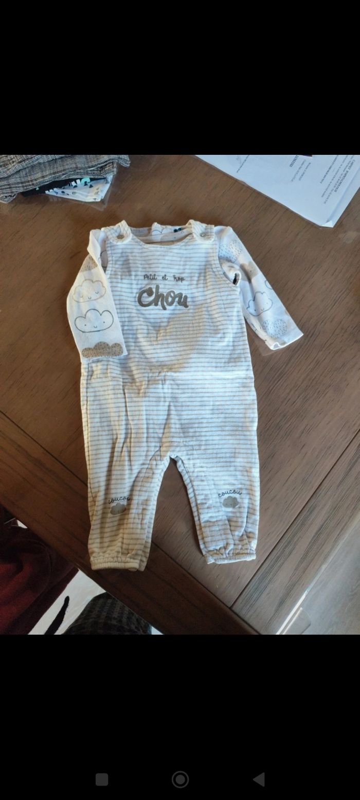 Tenue Mots d'enfants taille 6 mois