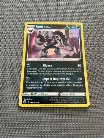 Carte Pokémon Ixon de Galar Holo 161/264 EB08 Poing de Fusion FR