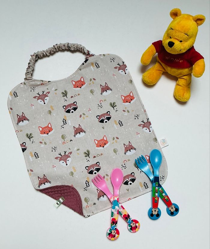 Bavoir élastique 36X30 motif têtes d’animaux