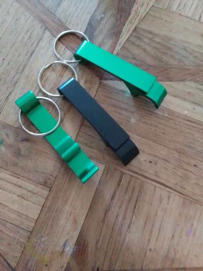 Lot de 3 porte clés décapsuleur neuf - photo numéro 7