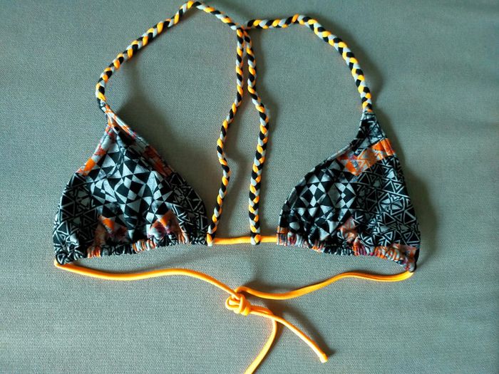 Haut de bikini à motifs graphiques – Chipie – Taille M