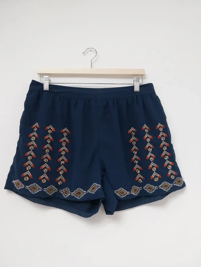 Short bleu marine à perles Vila 40