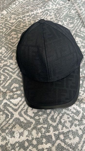 Casquette fendi noir