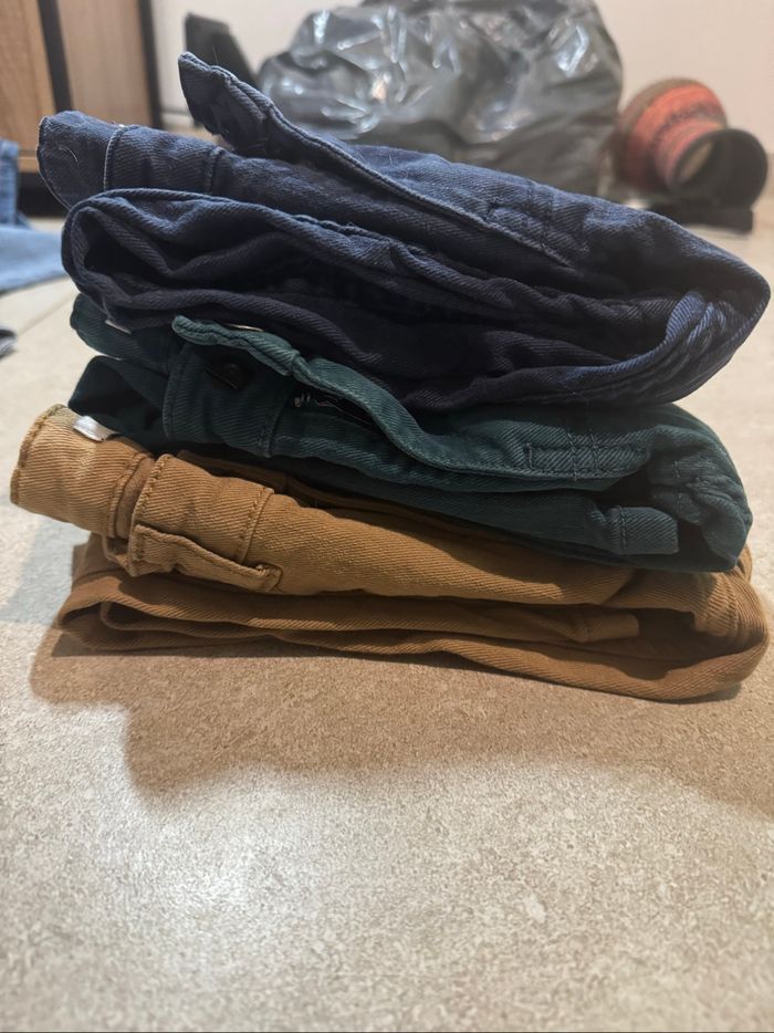 Lot 3 jeans slim Gemo 5 ans – Camel ,bleu foncé & vert, parfait état - photo numéro 6