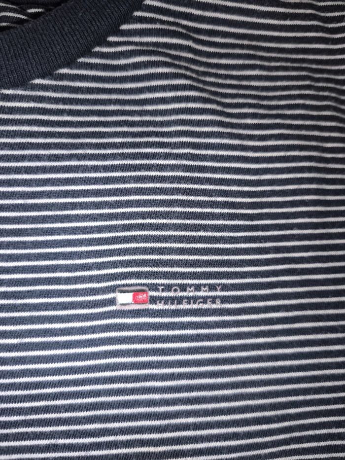 Tee shirt Tommy Hilfiger 10 ans - photo numéro 5