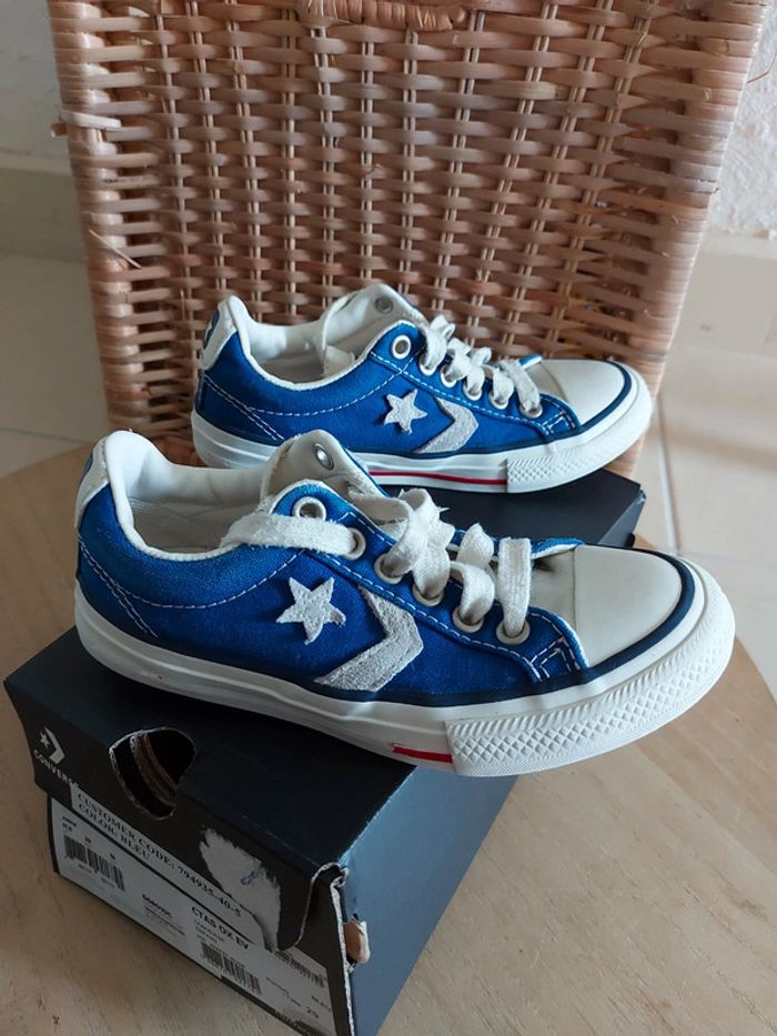 Converse en toile bleu Pointure 29 très bon état - photo numéro 3