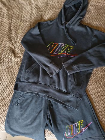 Ensemble nike