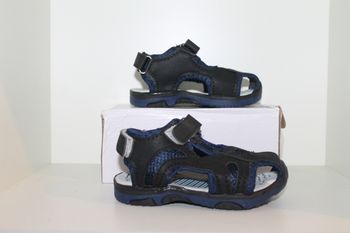belle sandales nus pieds noire et bleue 26