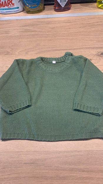 Pull vert 6 mois