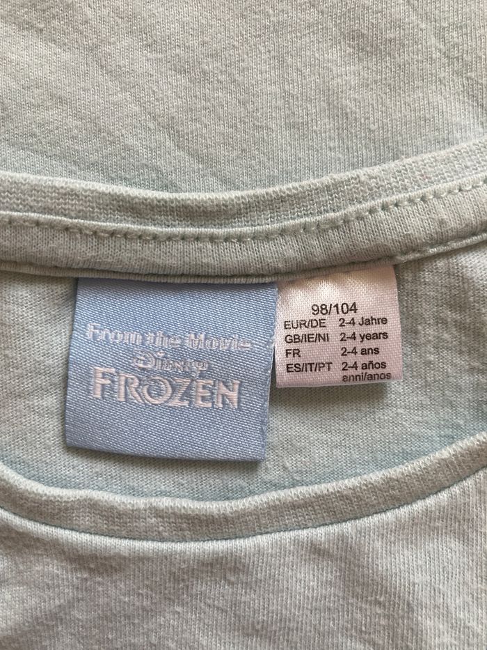 2 Tee-shirts Disney Reine des neiges taille 98/104 - photo numéro 8
