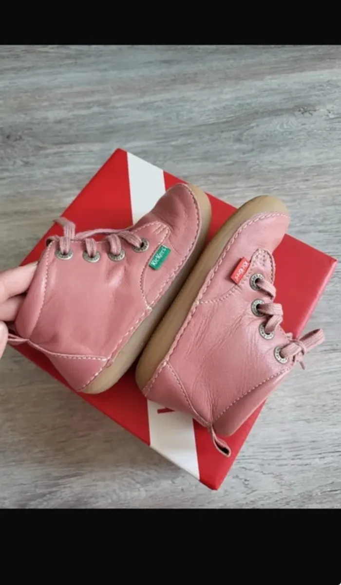 Chaussure souple Kickers pointure 25 état impeccable - photo numéro 5