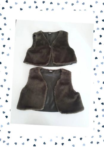 2 boléros effet fourrure 5/6 ans