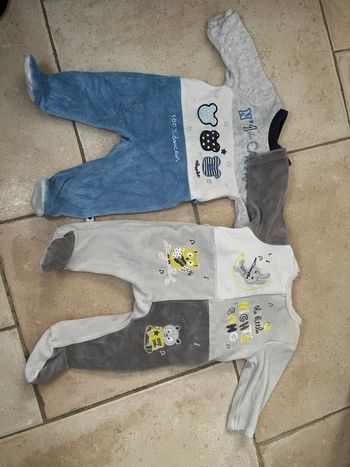 Lot 2 pyjamas