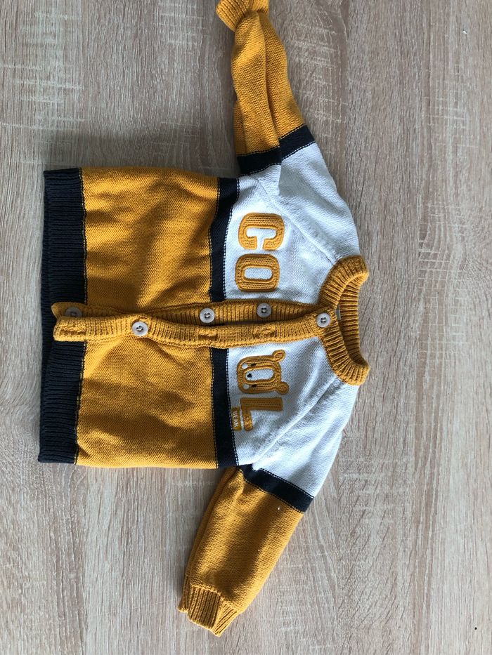 Lot 2 pull + 2 gilets - photo numéro 5