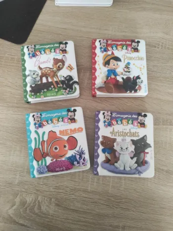 Lit de livres l'imagerie des bébés