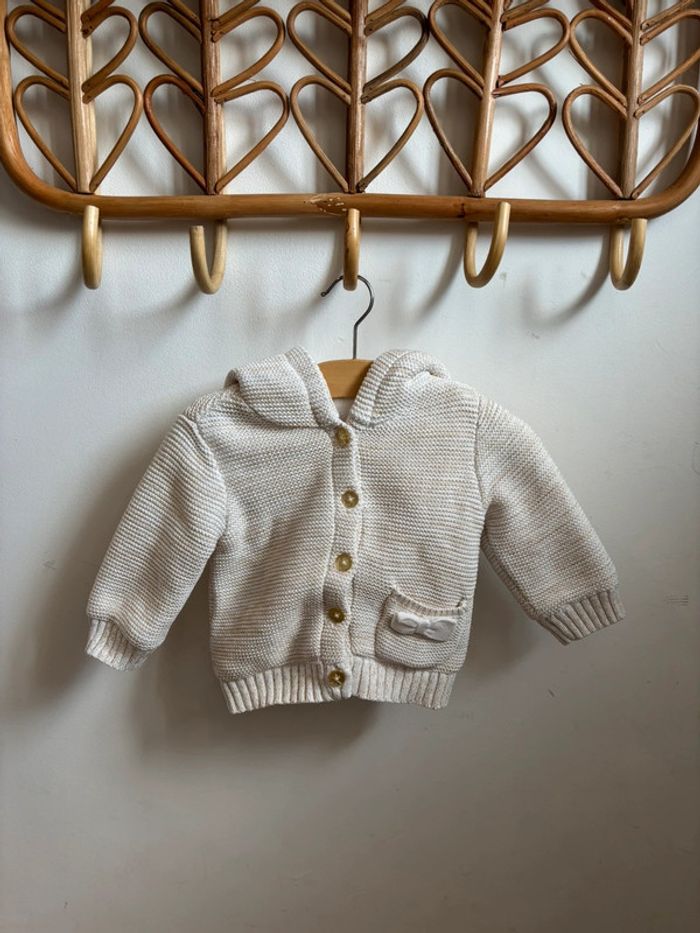 Veste chaude crème 3 mois