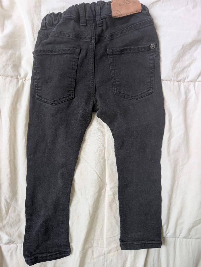Jean noir - photo numéro 2