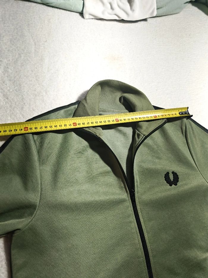 Magnifique veste de survêtement Fred Perry en taille S, couleur kaki. - photo numéro 8