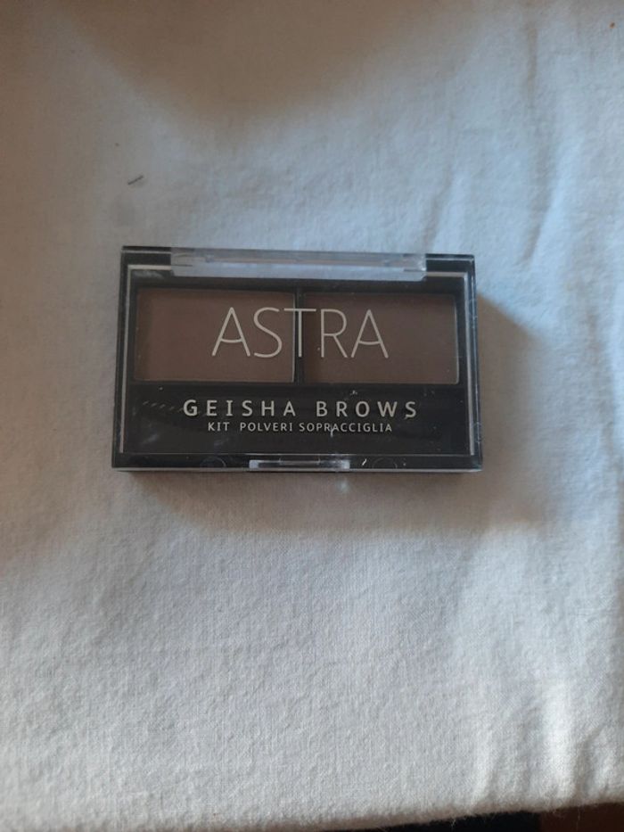 Kit de maquillage sourcil ou paupières
