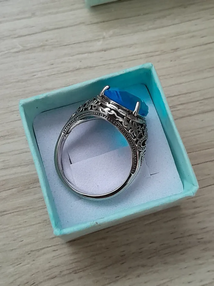 Magnifique bague, style vintage, pierre bleue, taille 60 - photo numéro 4