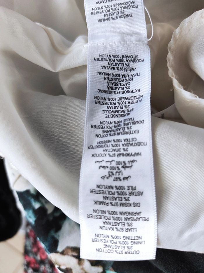 Robe habillée fleurie sans manches - photo numéro 7