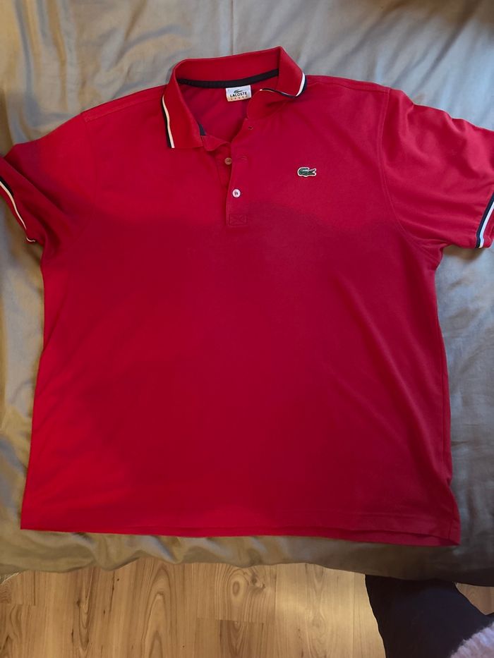 T shirt très bon état Lacoste
