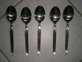 Lot de 5 cuillères moyennes en inox