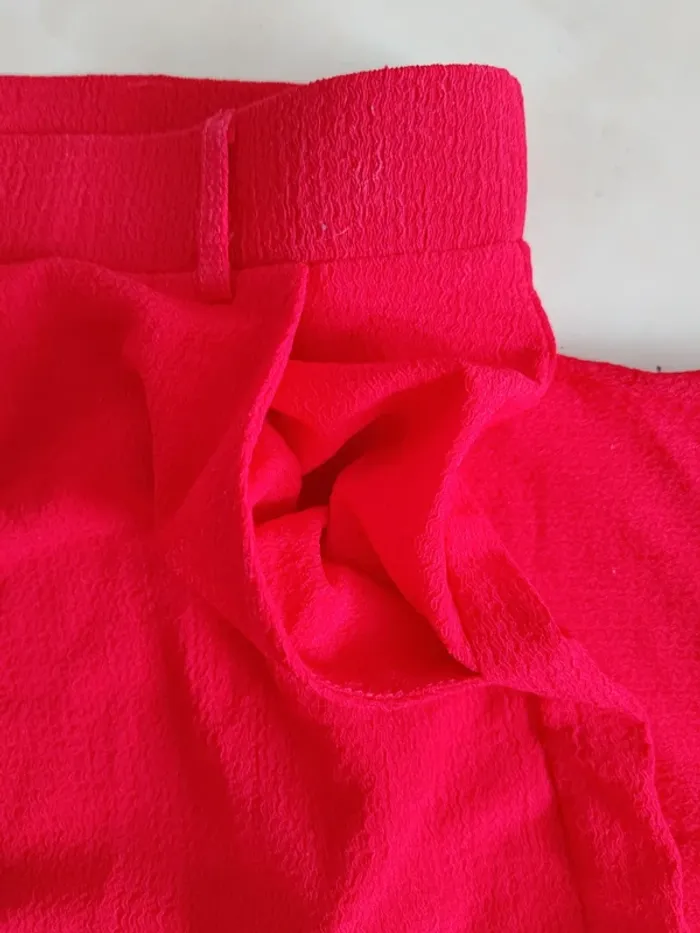 Pantalon rouge - photo numéro 4