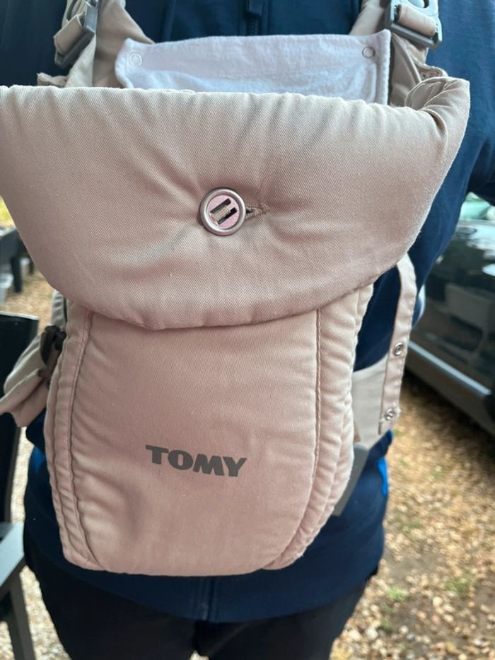 Porte bébé Tomy