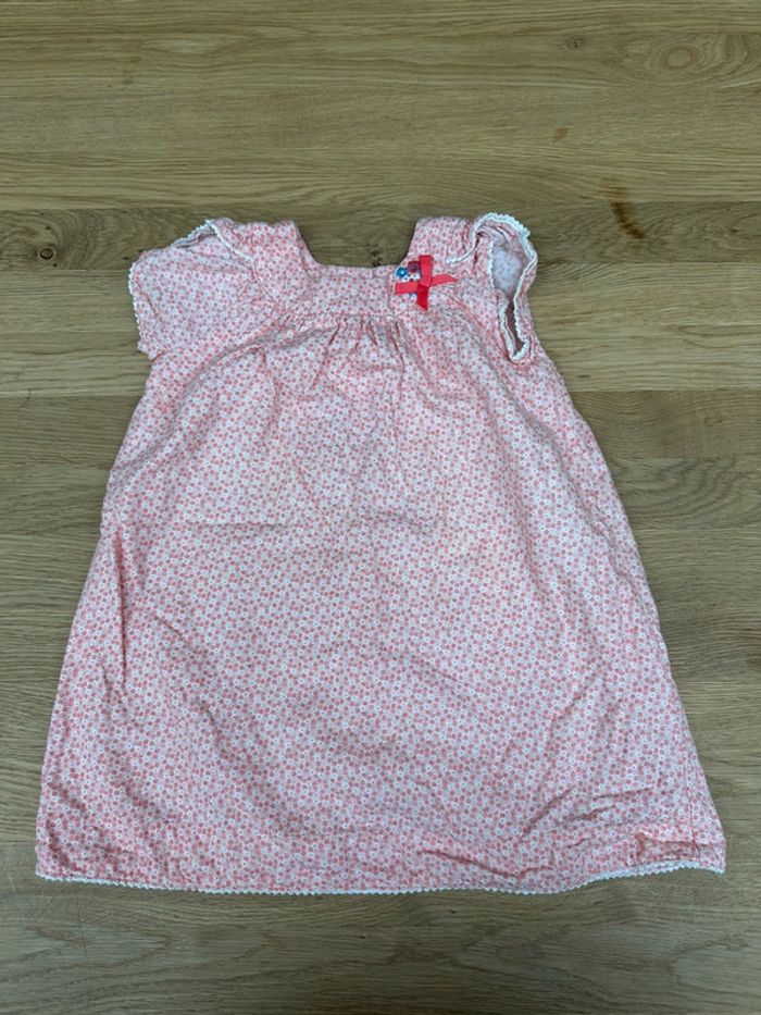 Robe rose