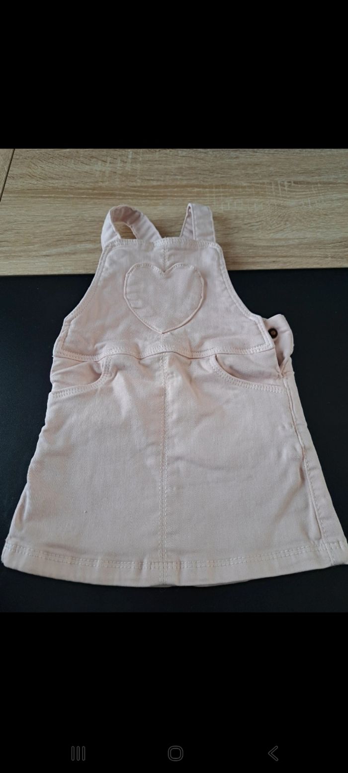 Robe.