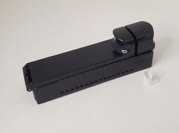 Machine à tuber noire