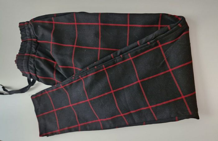 Pantalon FRILIVIN taille M - photo numéro 3