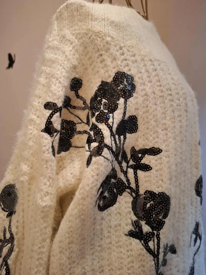 Pull écru & sequins fleuris - photo numéro 3